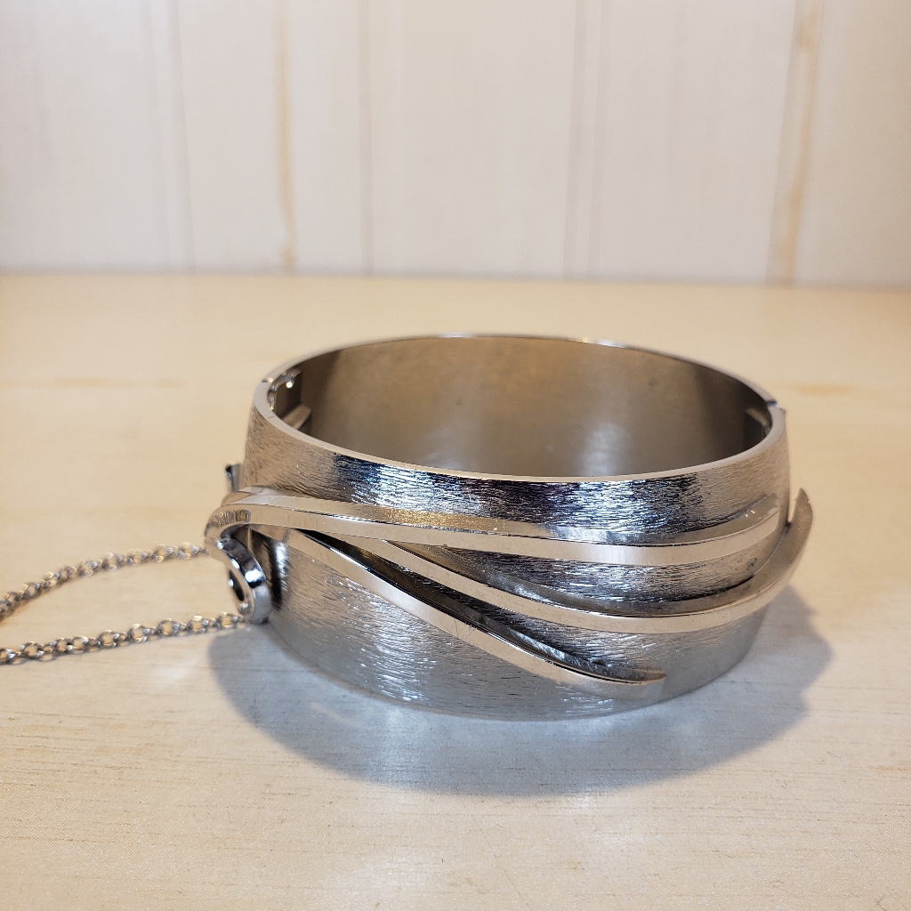 Vintage Whiting Davis Silver Tone Hinged Bangle Bracelet Ornate 45$